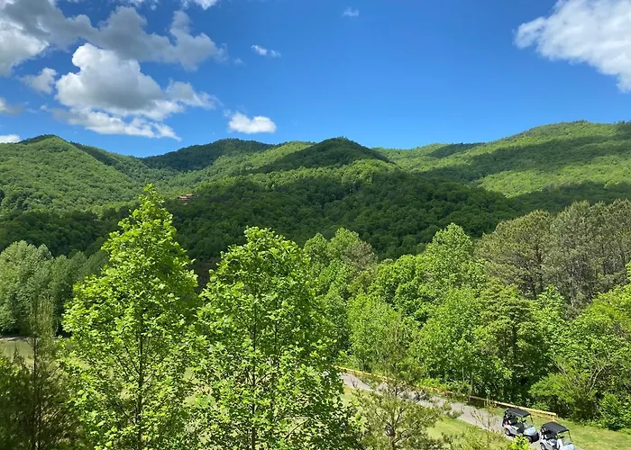 Condo With Stunning Mountain And 6Th Green Views Near Harrahs Cherokee Bryson City