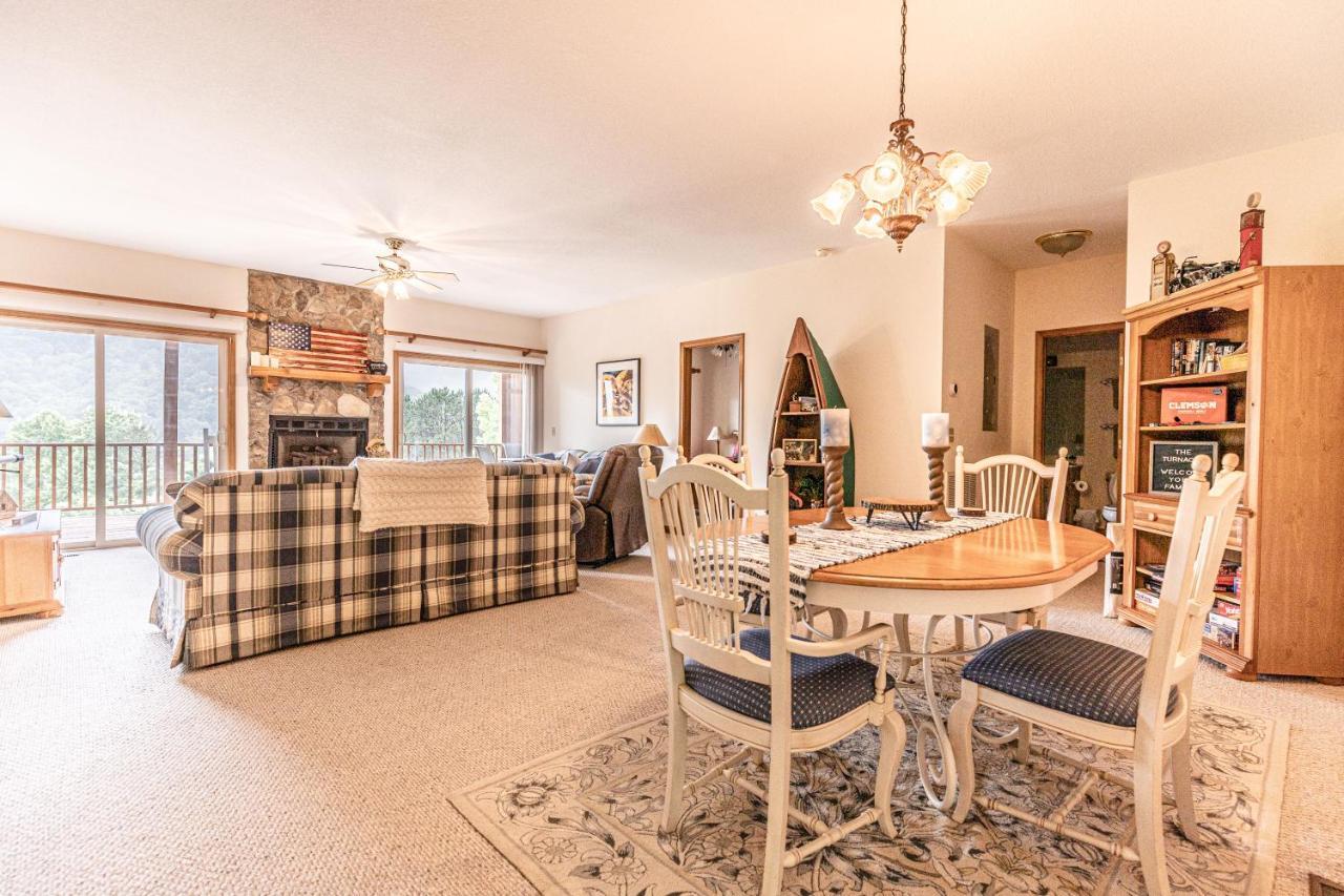 Holiday home With Stunning Mountain And 6th Views Near Harrahs Cherokee Bryson Whittier