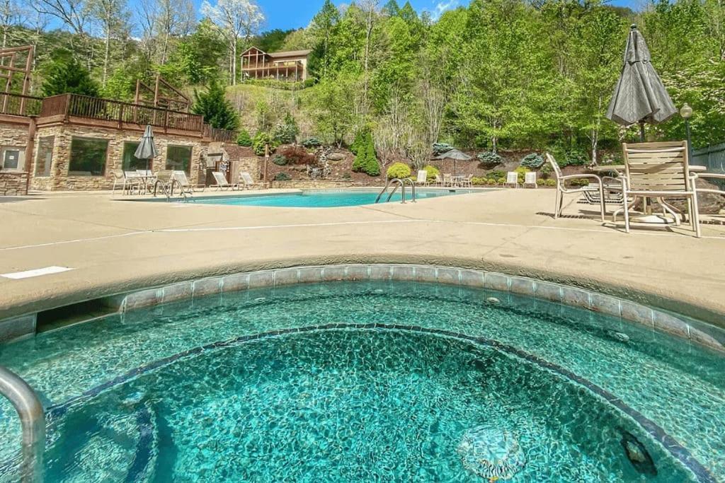 With Stunning Mountain And 6th Views Near Harrahs Cherokee Bryson * Whittier
